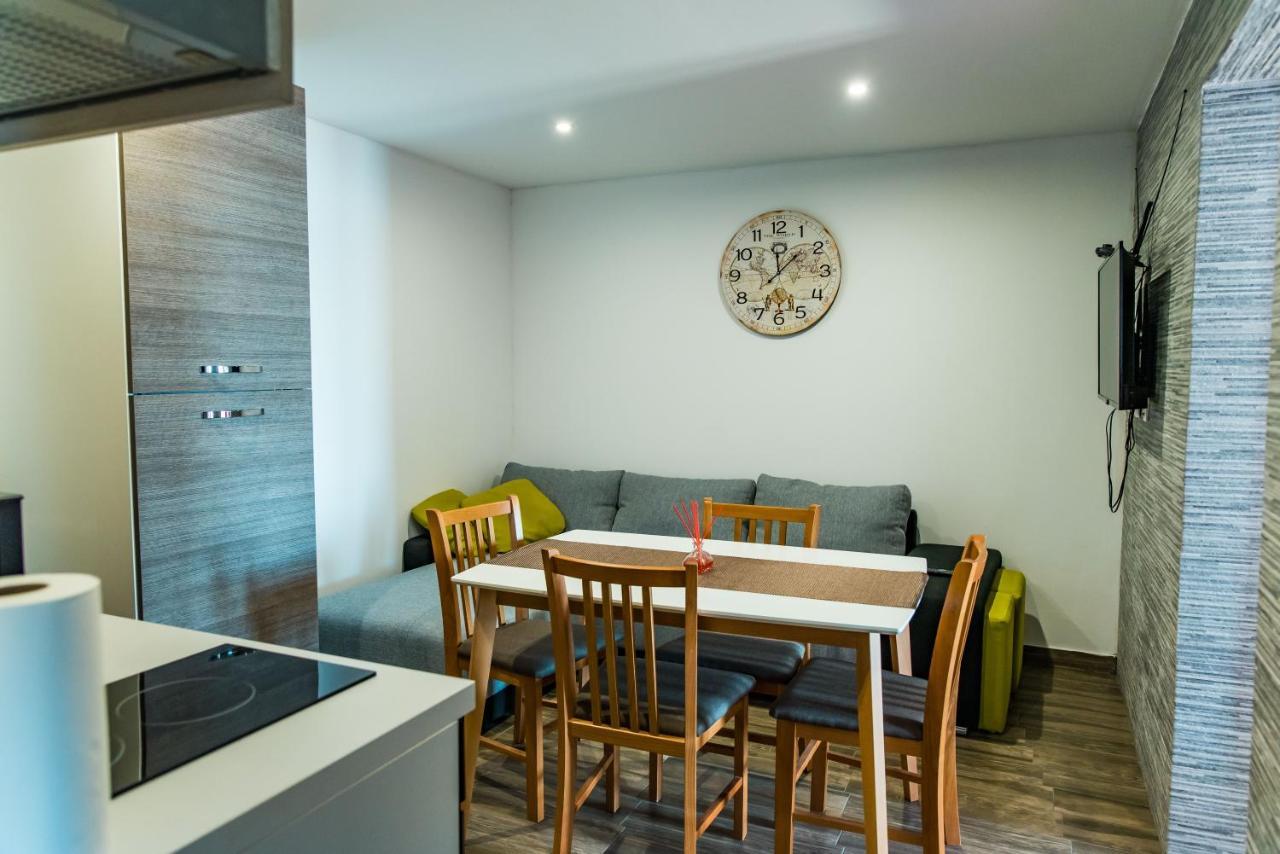 Appartement Ella à Lukovo Šugarje Extérieur photo