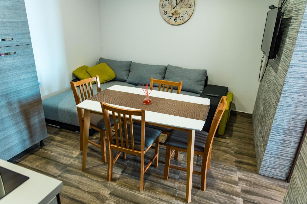 Appartement Ella à Lukovo Šugarje Extérieur photo