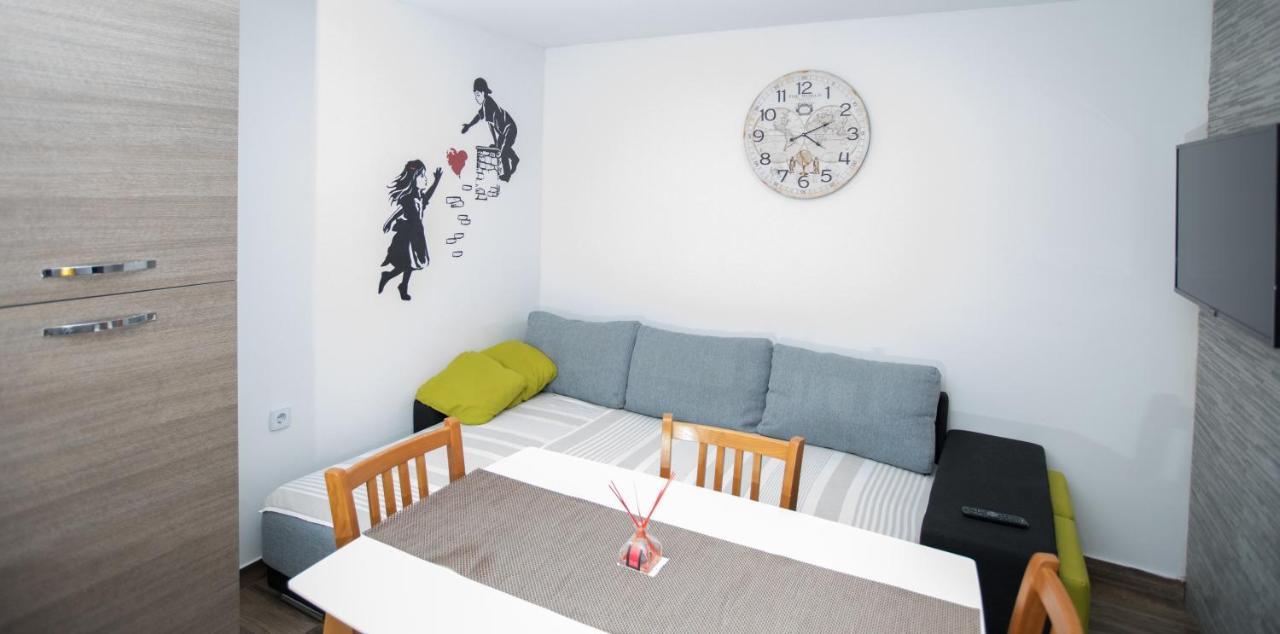 Appartement Ella à Lukovo Šugarje Extérieur photo